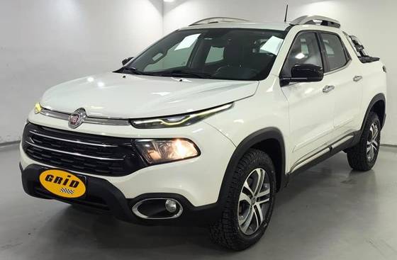 FIAT TORO 2.4 16V MULTIAIR FLEX VOLCANO AT9 FIAT TORO 2.4 16V MULTIAIR FLEX VOLCANO AT9